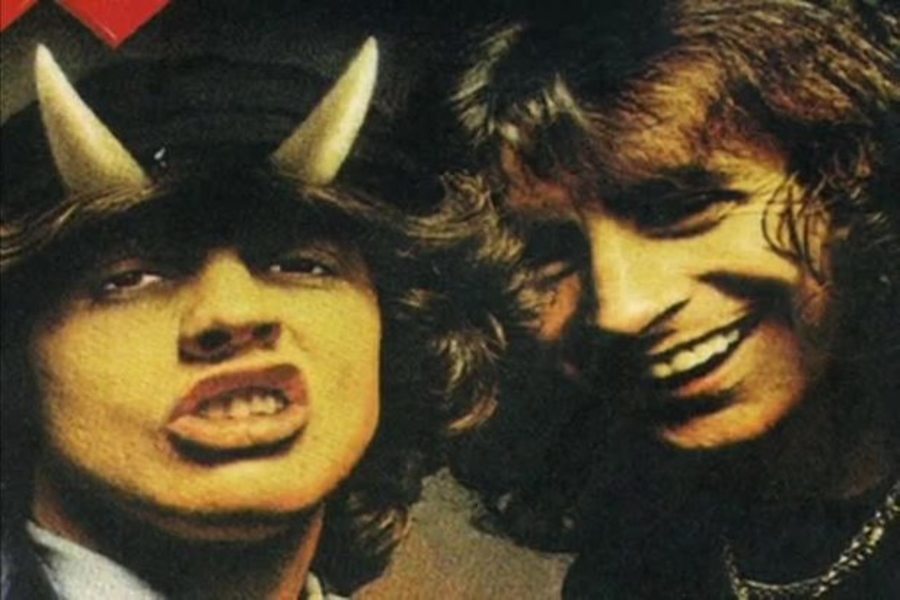 Cover image for AC/DC : Classic Album under Review-Highway to Hell