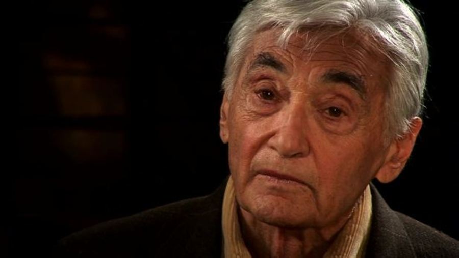 Cover image for Howard Zinn: The People's Historian
